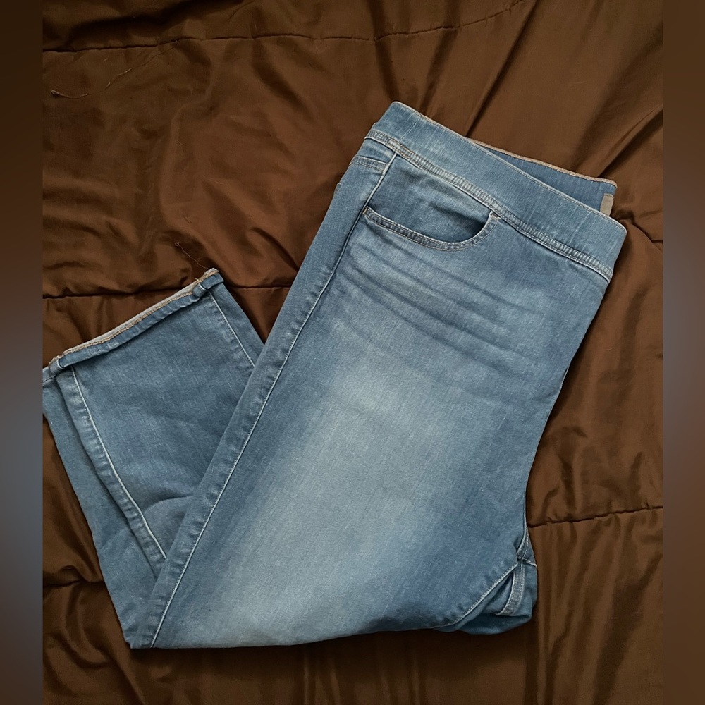 Torrid crop lean Jean size 3